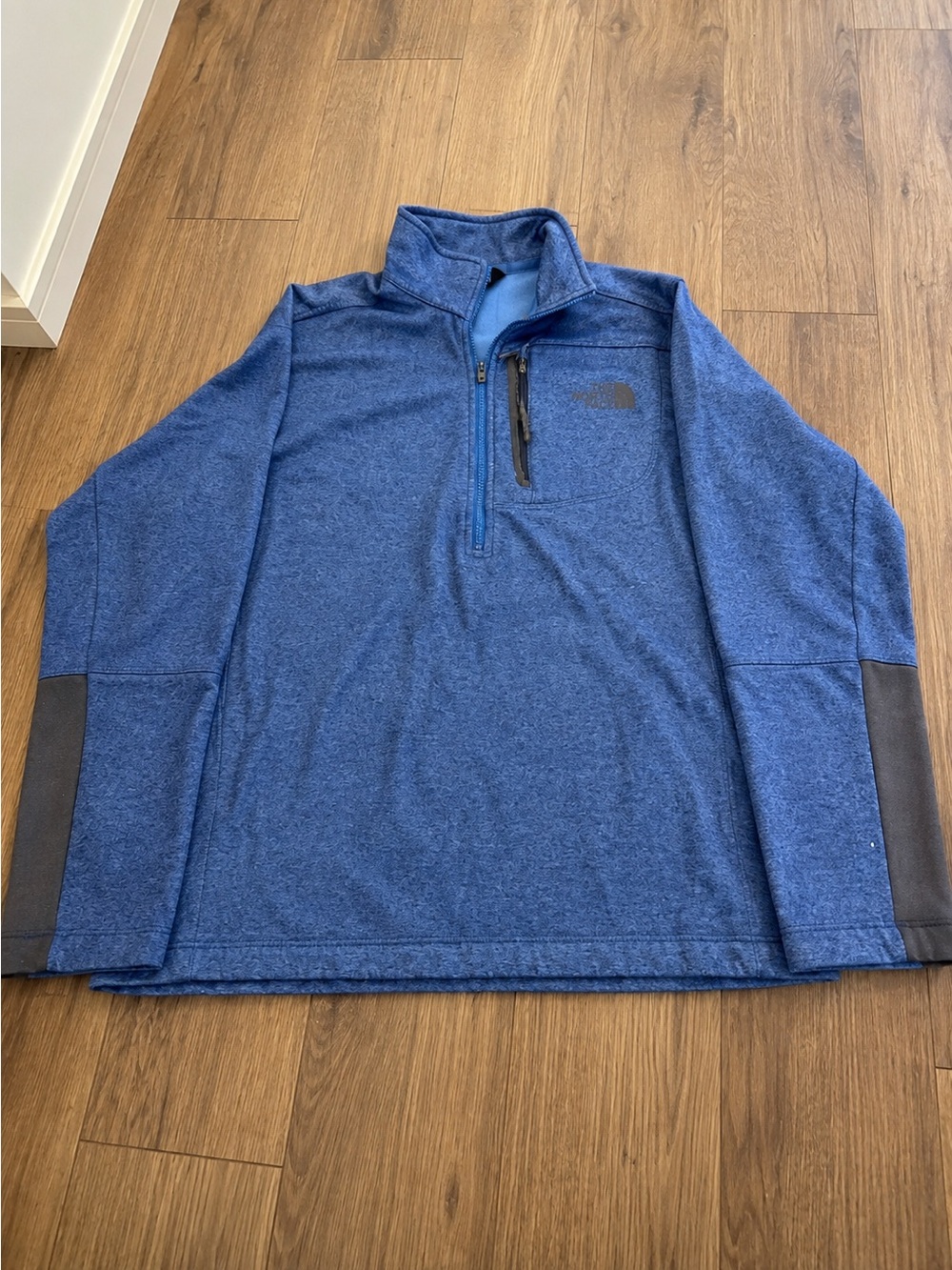 The North Face Men's Heathered Blue Quarter-Zip Pullover